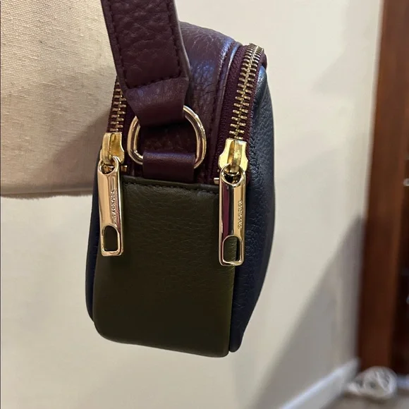 Talbots Navy, Burgundy and Green Genuine Leather Camera  / Crossbody Bag - Picture 3 of 7